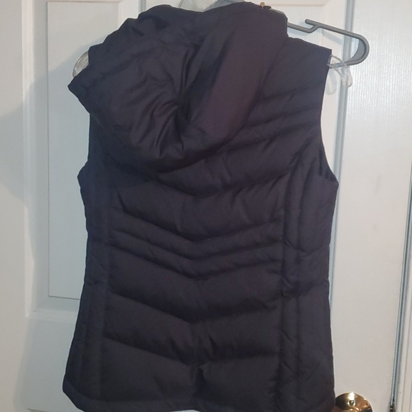 Michael Kors XS hooded down and feather vest - Picture 3 of 3
